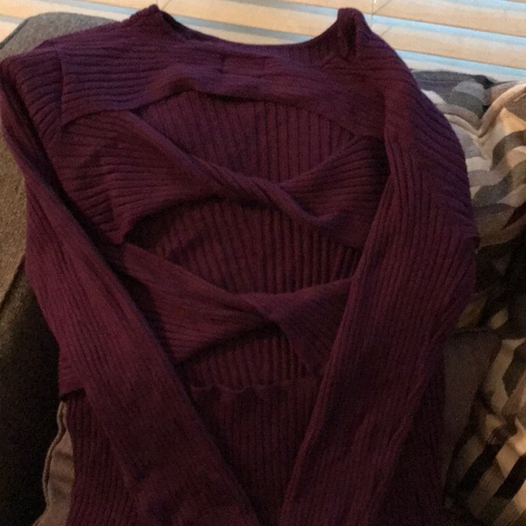 FUTURE COLLECTIVE Twist Open Back Pullover Knit Sweater Kahlana Barfield - Picture 2 of 3